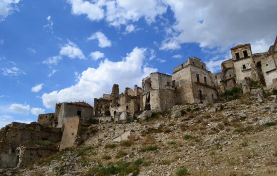 Storia Di Un Paese Fantasma